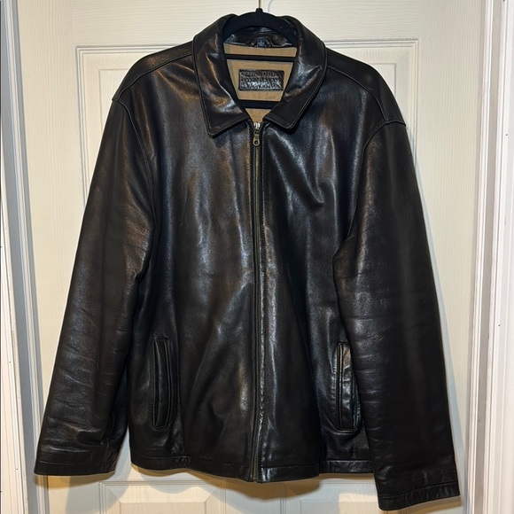 Grant Thomas Vintage Men’s Genuine 100% Leather Jacket size Large RN 13711 - Picture 1 of 16